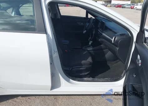 2021 Kia Forte Lxs из США, поврежденный, VIN 3KPF24ADXME369006